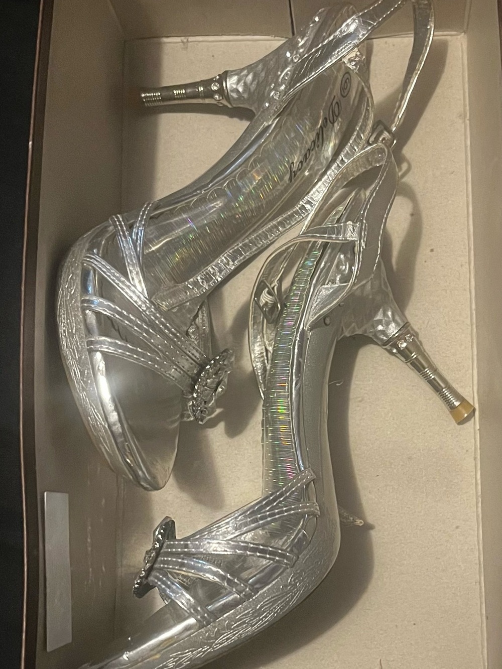 Delicacy Silver Metallic Slingback Heels with Rhinestone Brooch